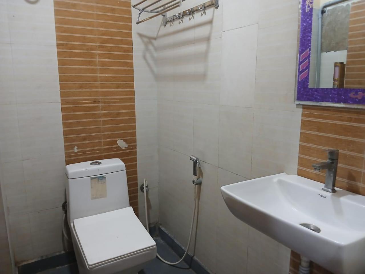 Blossoms Room Hotel Alekhya Residency- Luxury Lollection Hyderabad Exterior foto